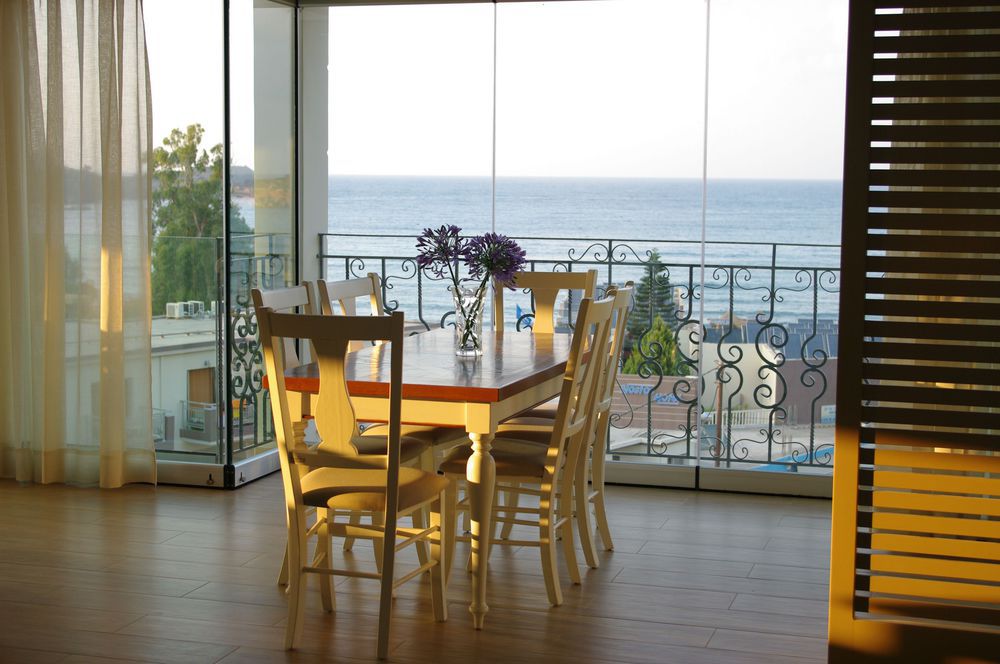 Manos Palace Bali  Restaurant photo